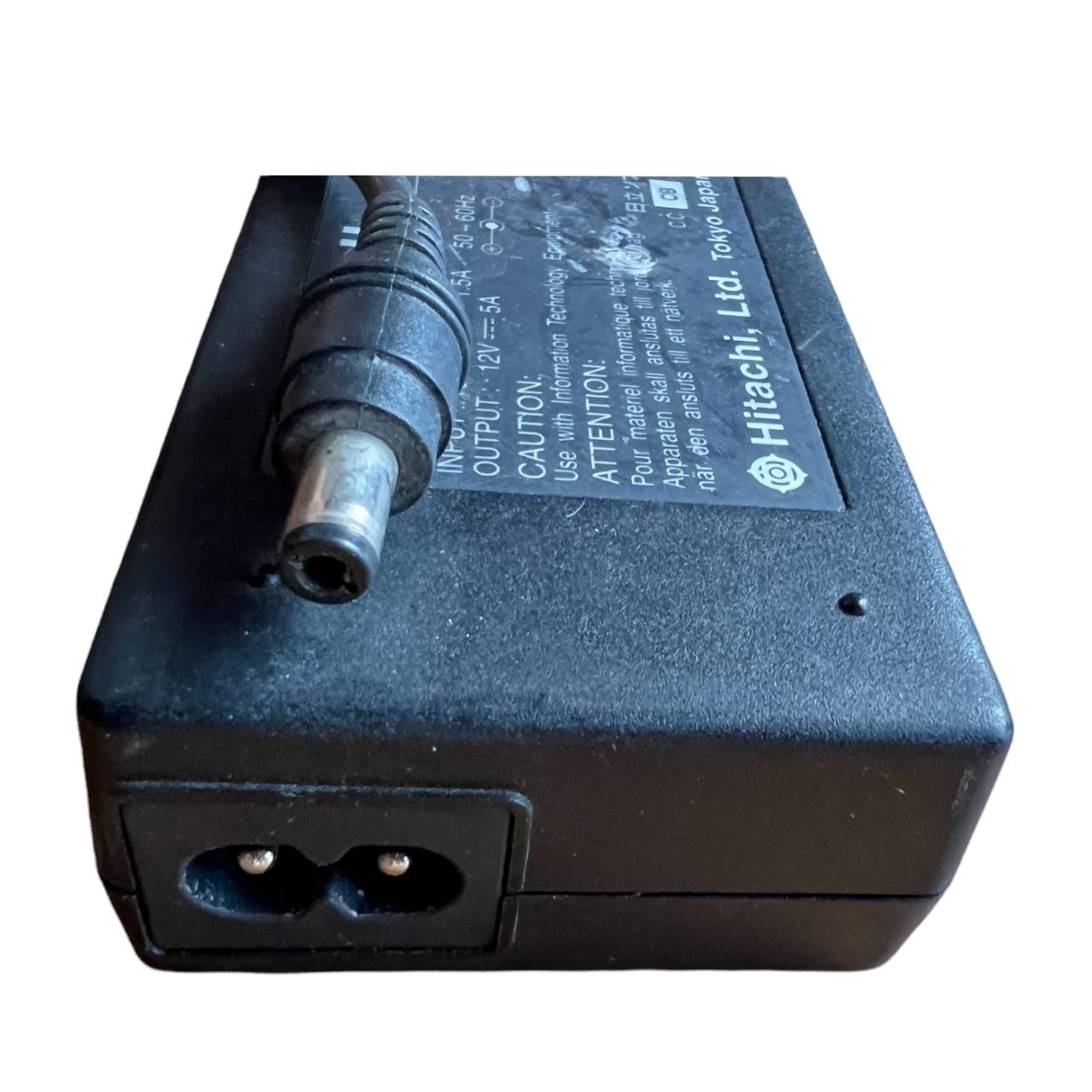 شارژر 12 ولت 5 هیتاچی ADP-60WB (1)